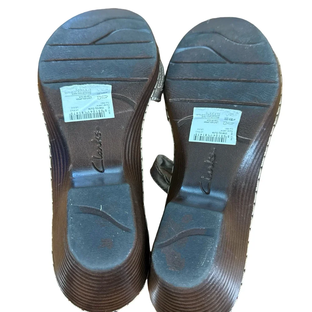 Clarks Wendy Suite Metallic Bronze Leather Ankle Strap Low Heels Shoes Sandals 9